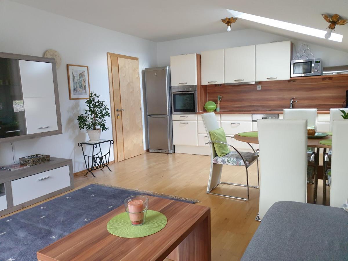 Hofstaetter Ferienwohnung Fliess Exterior foto